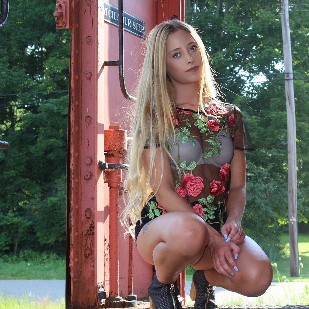 Floral embroidered mesh T-shirt